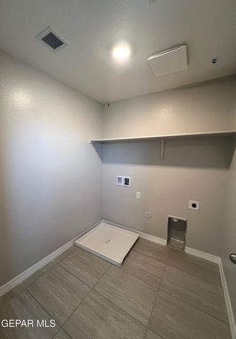 10725 Michael Irvin Street, El Paso, TX 79924