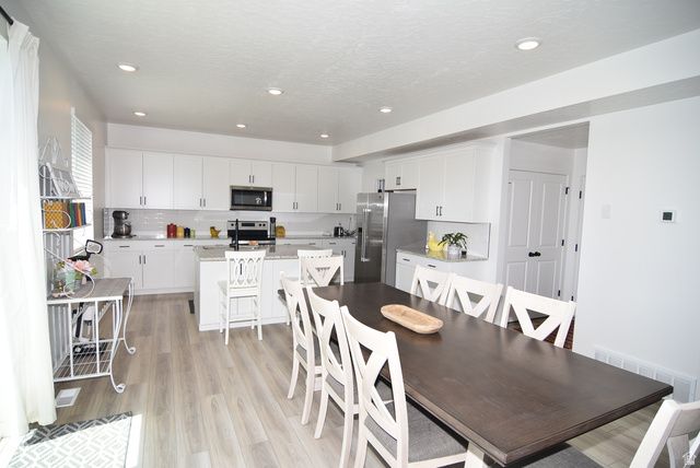 107 E MONTGOMERY LN, North Ogden, UT 84414