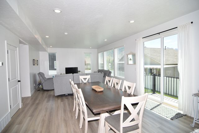 107 E MONTGOMERY LN, North Ogden, UT 84414