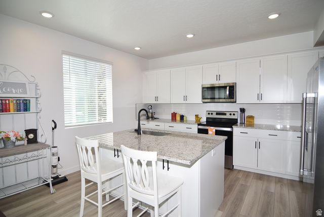107 E MONTGOMERY LN, North Ogden, UT 84414