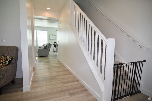 107 E MONTGOMERY LN, North Ogden, UT 84414