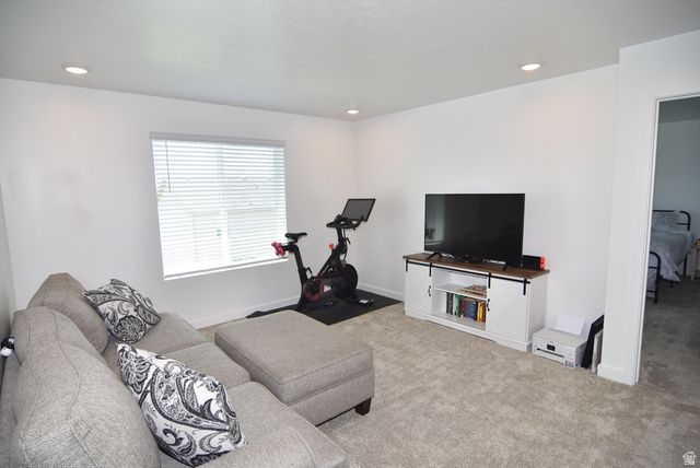 107 E MONTGOMERY LN, North Ogden, UT 84414