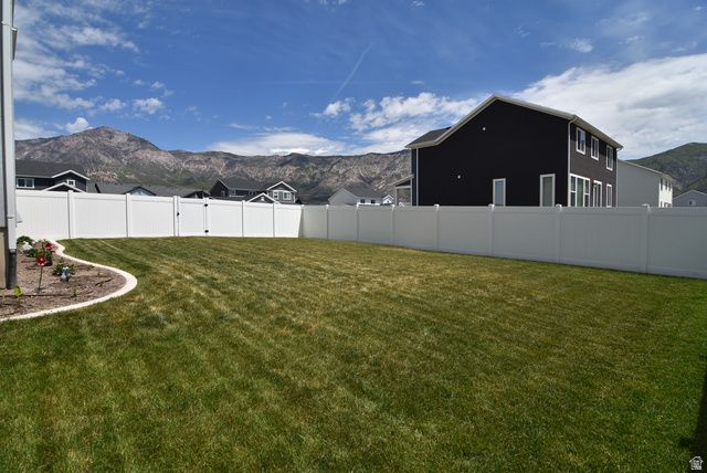 107 E MONTGOMERY LN, North Ogden, UT 84414