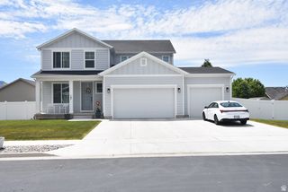 107 E MONTGOMERY LN, North Ogden, UT 84414