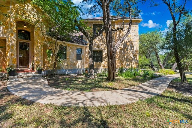 2 Trophy Lane, New Braunfels, TX 78132