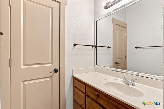 2 Trophy Lane, New Braunfels, TX 78132