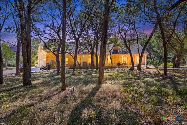 2 Trophy Lane, New Braunfels, TX 78132