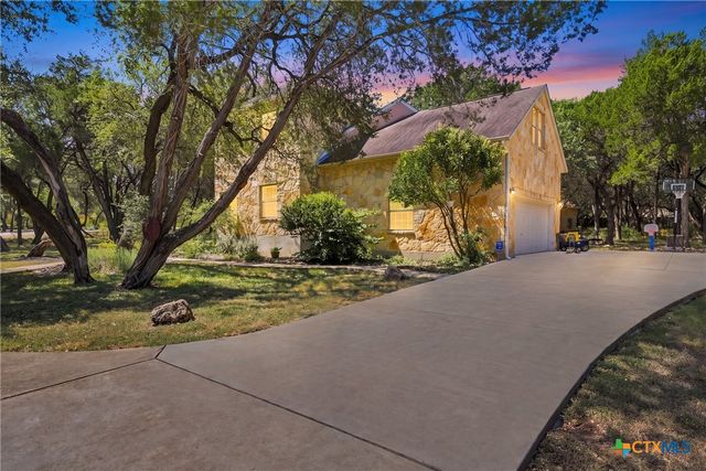 2 Trophy Lane, New Braunfels, TX 78132