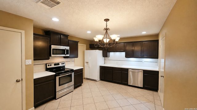7539 Tantara Ct, San Antonio, TX 78249