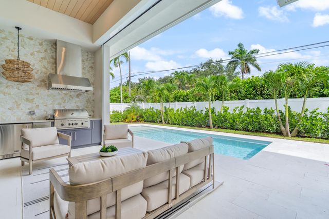727 SW 28TH Avenue, Boynton Beach, FL 33435