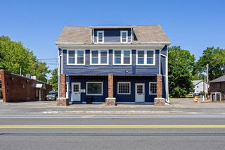 318 Newton St, South Hadley, MA 01075
