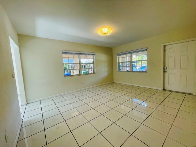 1412 NE 14th Place, Fort Lauderdale, FL 33304