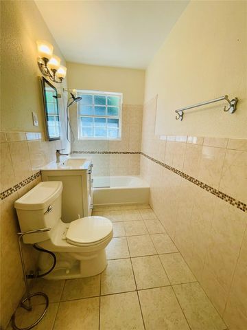 1412 NE 14th Place, Fort Lauderdale, FL 33304
