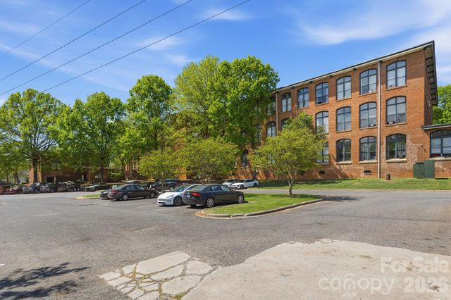 201 S Hoskins Road 236, Charlotte, NC 28208