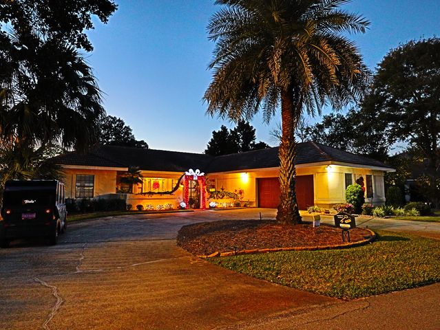 370 Golfview Drive, Miramar Beach, FL 32550