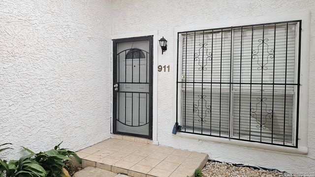 911 Spring Park, San Antonio, TX 78227