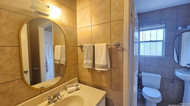 911 Spring Park, San Antonio, TX 78227