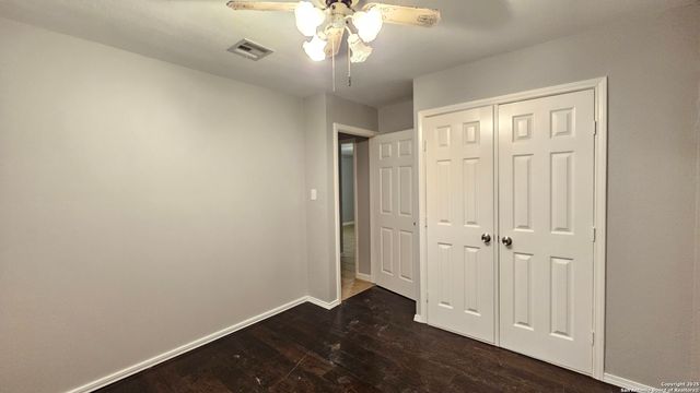 911 Spring Park, San Antonio, TX 78227