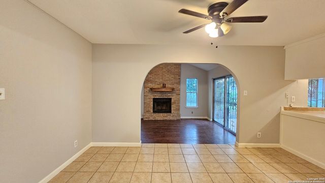 911 Spring Park, San Antonio, TX 78227