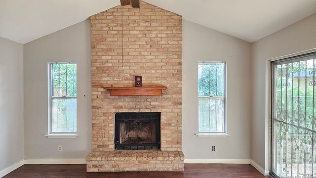 911 Spring Park, San Antonio, TX 78227