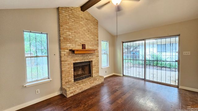 911 Spring Park, San Antonio, TX 78227