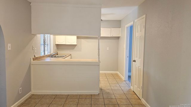 911 Spring Park, San Antonio, TX 78227