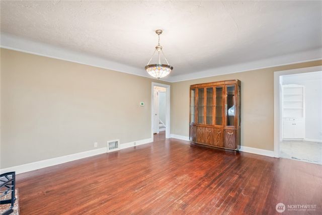 412 Kirby Avenue SE, Castle Rock, WA 98611