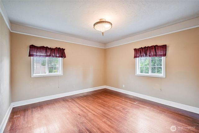 412 Kirby Avenue SE, Castle Rock, WA 98611