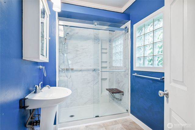 412 Kirby Avenue SE, Castle Rock, WA 98611