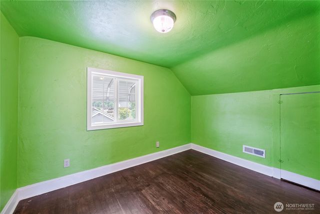 412 Kirby Avenue SE, Castle Rock, WA 98611
