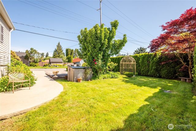 412 Kirby Avenue SE, Castle Rock, WA 98611