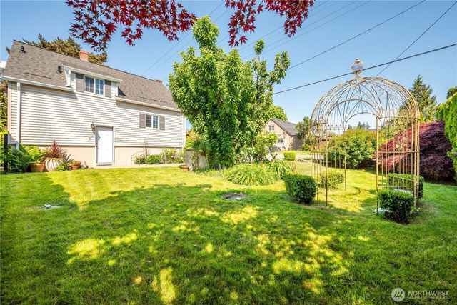 412 Kirby Avenue SE, Castle Rock, WA 98611