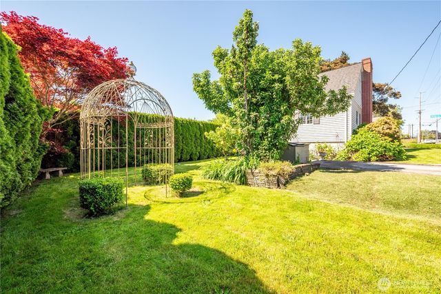 412 Kirby Avenue SE, Castle Rock, WA 98611