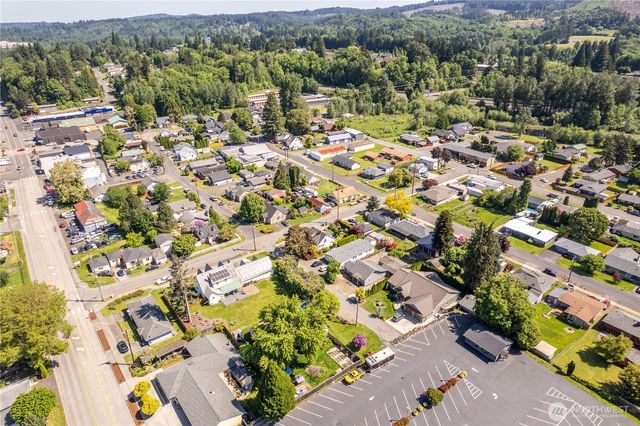 412 Kirby Avenue SE, Castle Rock, WA 98611
