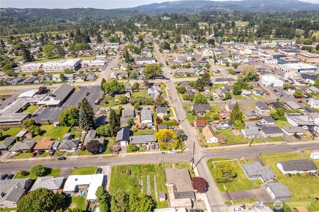 412 Kirby Avenue SE, Castle Rock, WA 98611