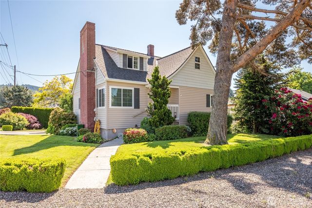 412 Kirby Avenue SE, Castle Rock, WA 98611