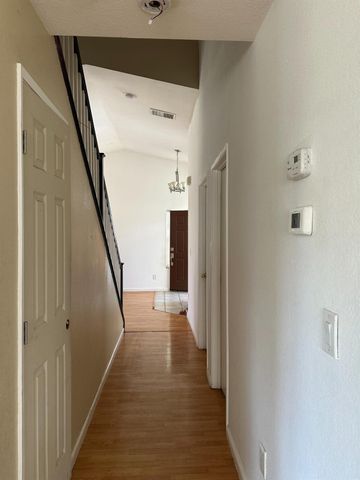 162 Ravenwood, Lathrop, CA 95330