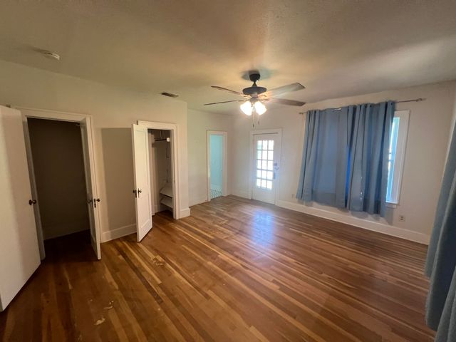 2206 16th Street, Lubbock, TX 79401