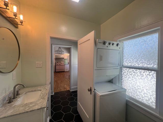 2206 16th Street, Lubbock, TX 79401