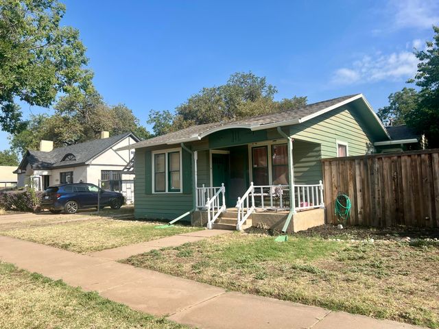 2206 16th Street, Lubbock, TX 79401