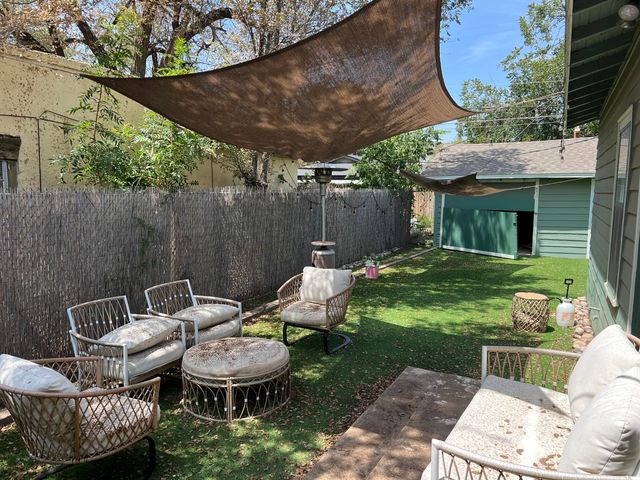 2206 16th Street, Lubbock, TX 79401