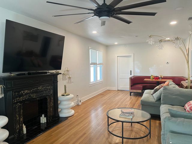 2206 16th Street, Lubbock, TX 79401