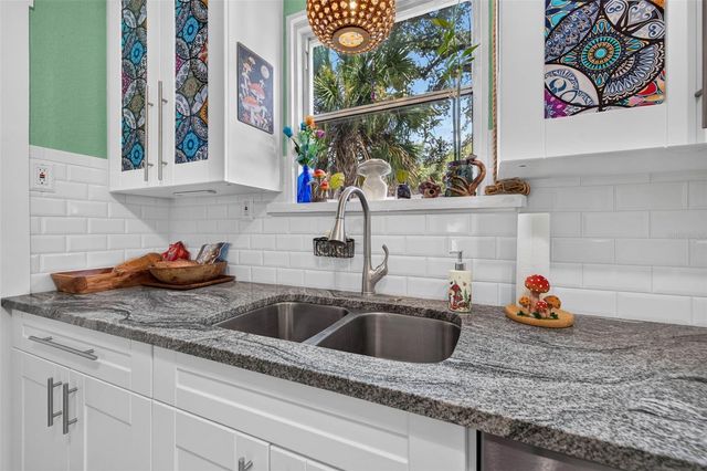 2042 14TH STREET S, St Petersburg, FL 33705