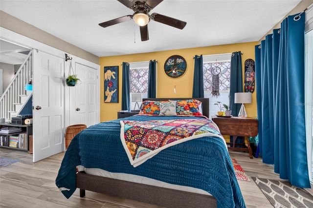 2042 14TH STREET S, St Petersburg, FL 33705
