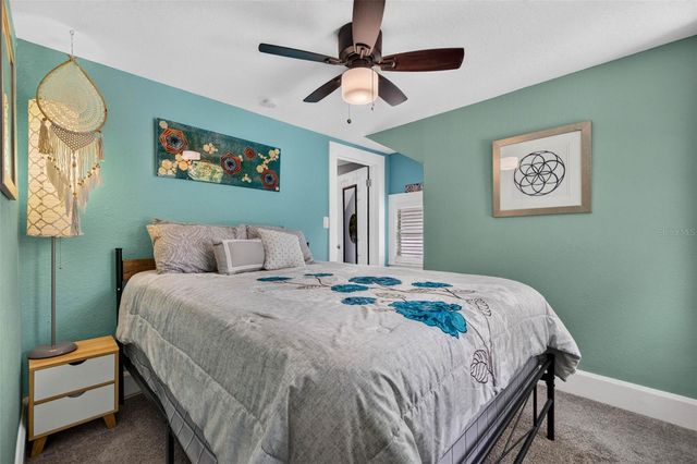 2042 14TH STREET S, St Petersburg, FL 33705