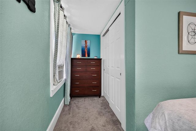 2042 14TH STREET S, St Petersburg, FL 33705