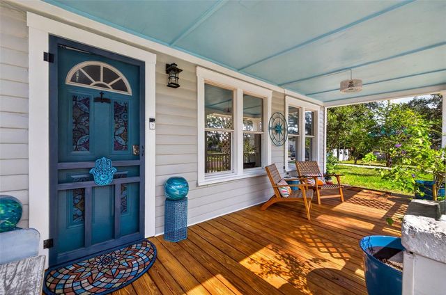 2042 14TH STREET S, St Petersburg, FL 33705