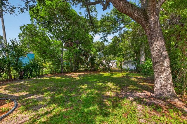 2042 14TH STREET S, St Petersburg, FL 33705