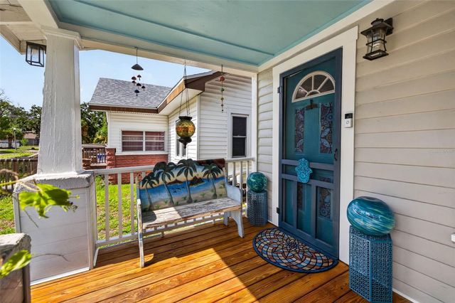 2042 14TH STREET S, St Petersburg, FL 33705