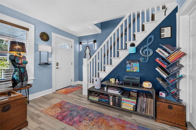 2042 14TH STREET S, St Petersburg, FL 33705